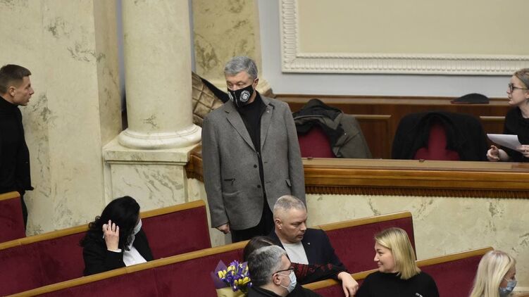 Экс-президент Петр Порошенко не теряет надежды вернуть себе руководство страной, фото: Изым Каумбаев, 