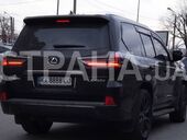 В центре Харькова задерживают банду, которая вымогала у фермеров 20 миллионов. Фото