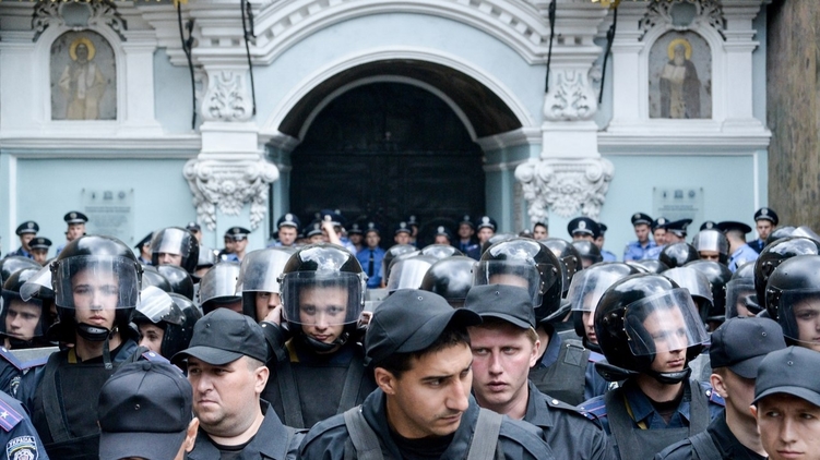 Эксперты опасаются, что после принятия закона войны за храмы начнутся по всей стране, Фото: vk.com