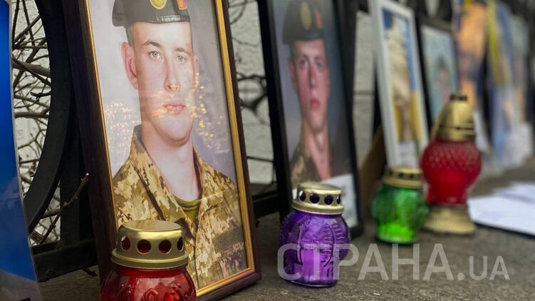 Родители погибших из-за неуставных отношений военных рассказали о беспределе в воинских частях. Фото: 