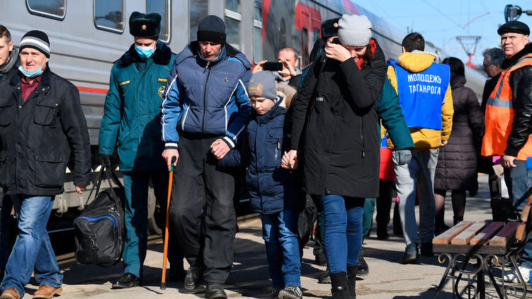 Эвакуированные в Россию. Фото: РИА Новости