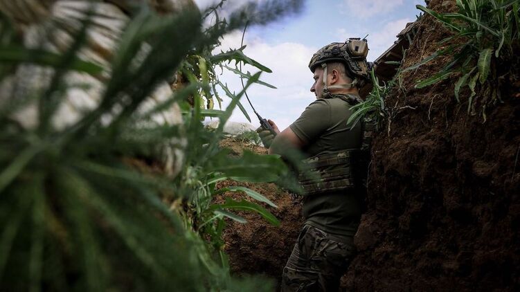 Военнослужащий в окопе. Фото из телеграма В.Зеленского