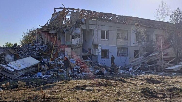 Под Днепром после взрыва обрушился жилой дом. Фото: ОВА