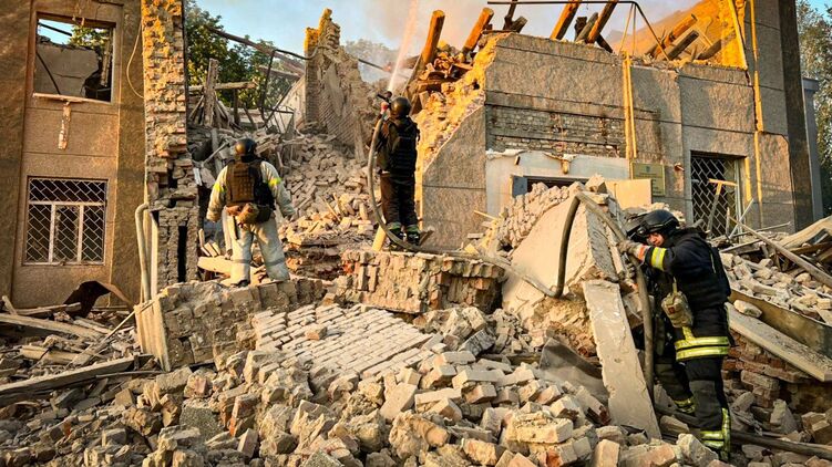 Последствия удара дрона в Харьковской области