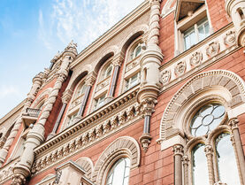 Рахунки, платежі та перекази українців збираються обмежити. Про що проект закону про реєстр дропів