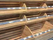 Магазины закрываются, полки пустеют, на заправках очереди. На что влияют тотальные отключения света в Киеве