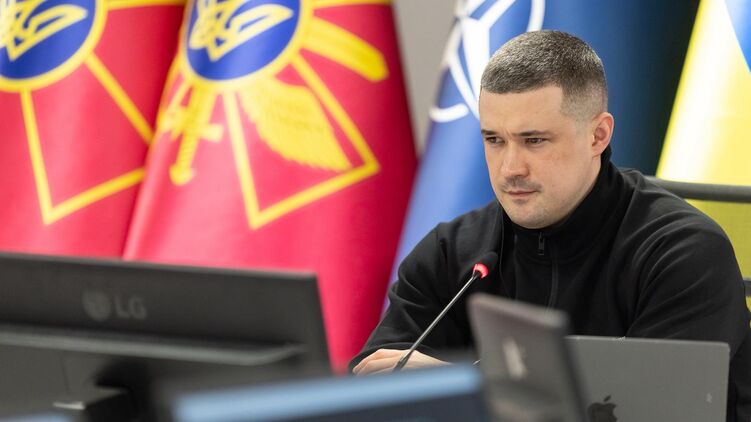 Навколо міністра оборони Михайла Федорова зростає напруга