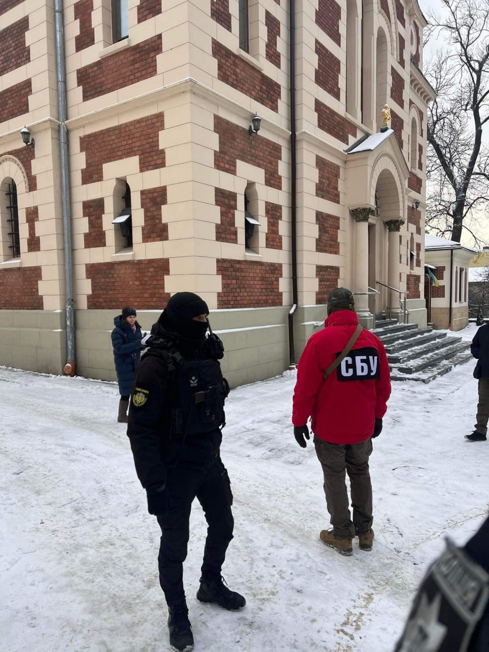 во Львове СБУ проводит обыски в Свято-Георгиевском кафедральном соборе УПЦ