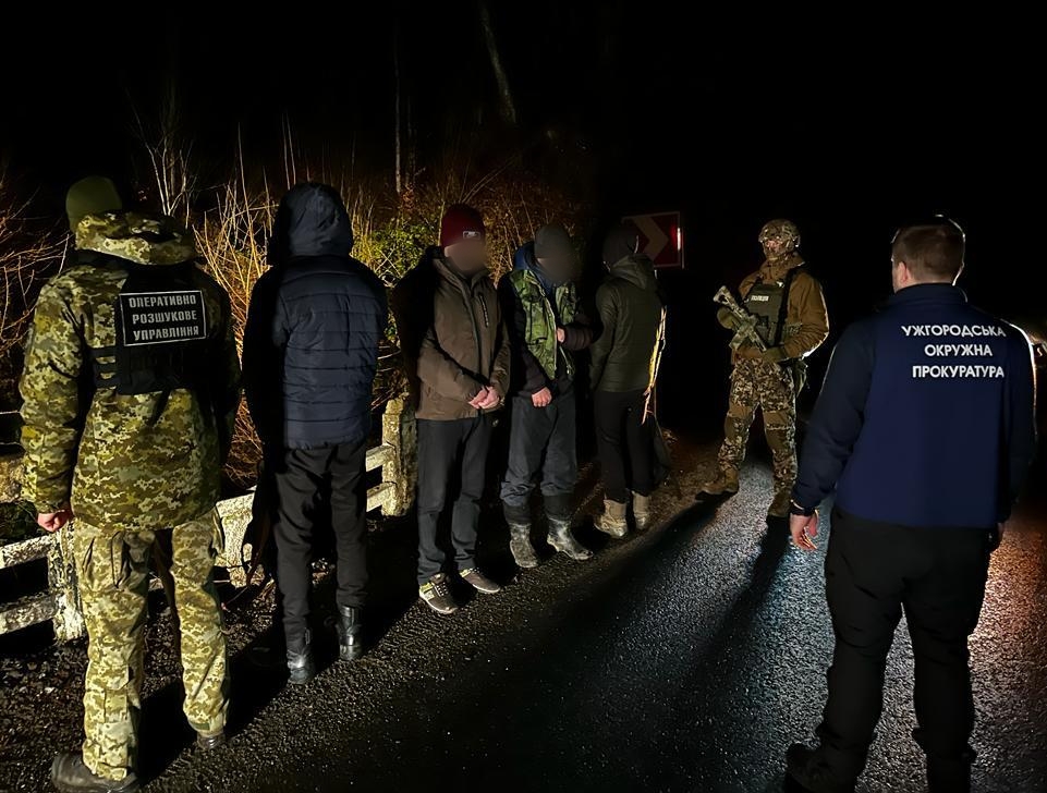 разоблачили схему незаконной переправки через границу