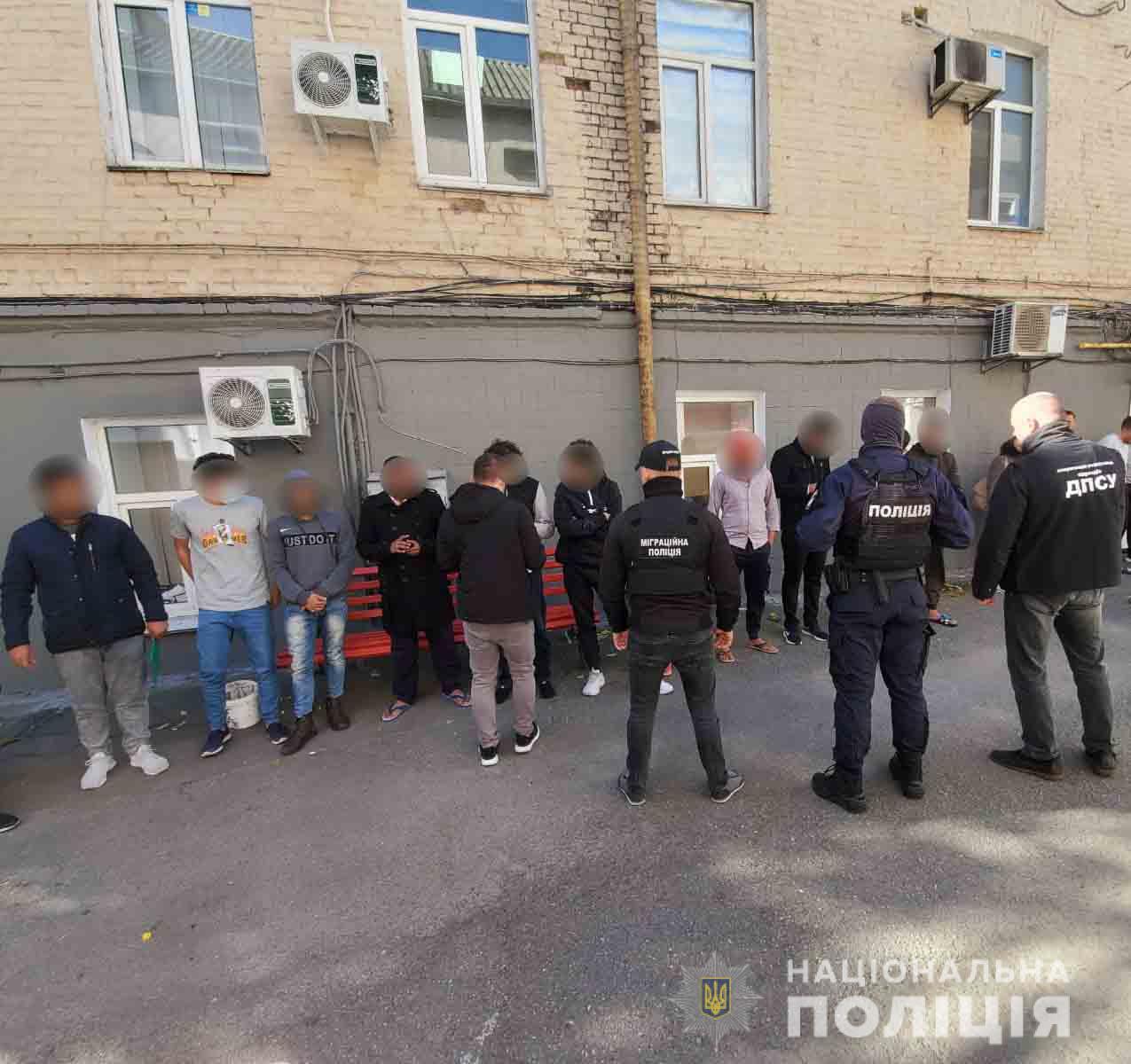 Нелегалы под видом студентов