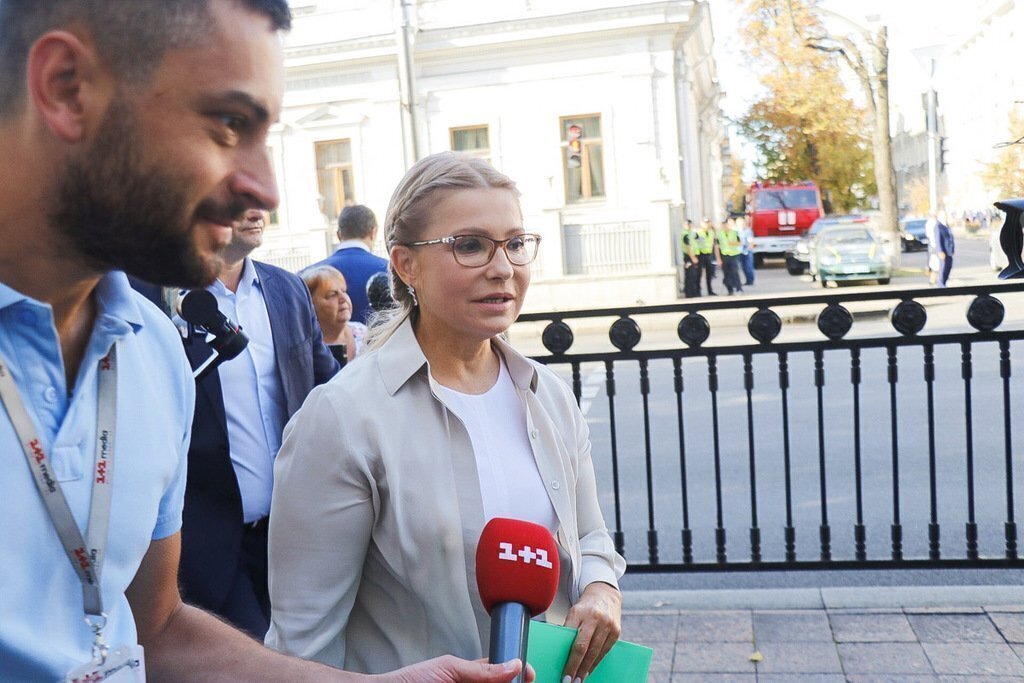 Тимошенко с косами по бокам