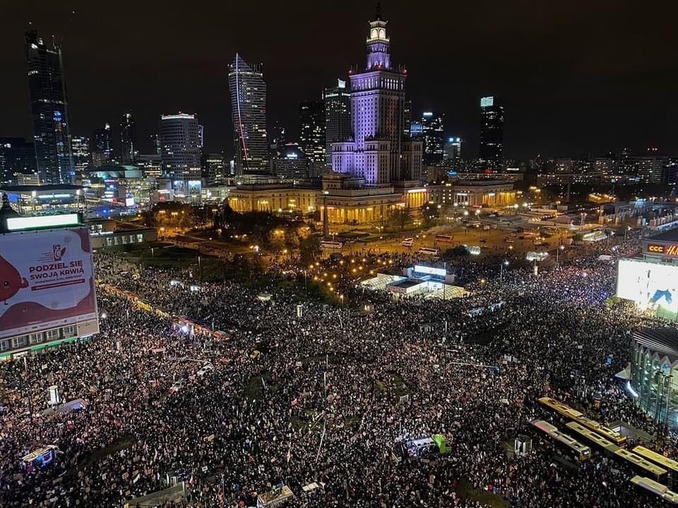Массовые протесты в Варшаве, Польша