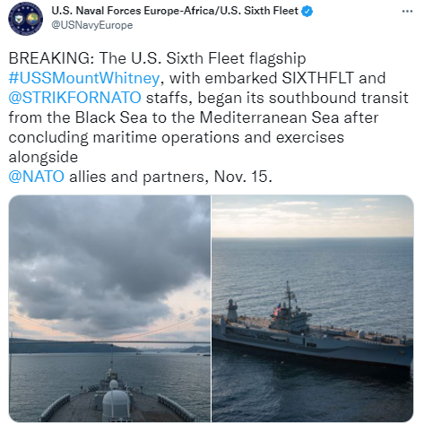 Флагманский корабль флота США USS Mount Whitney покидает Черное море