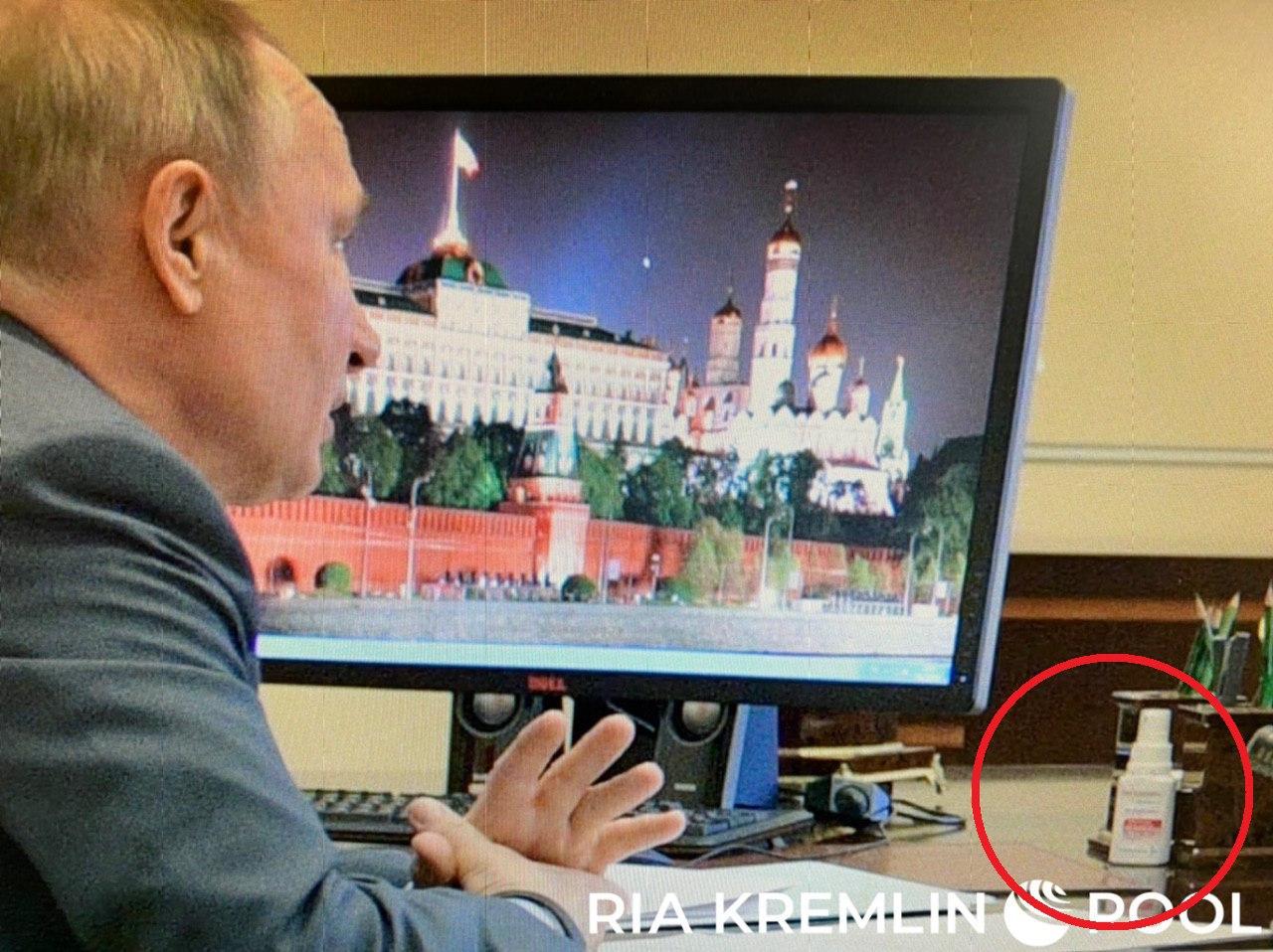 Владимир Путин на рабочем месте