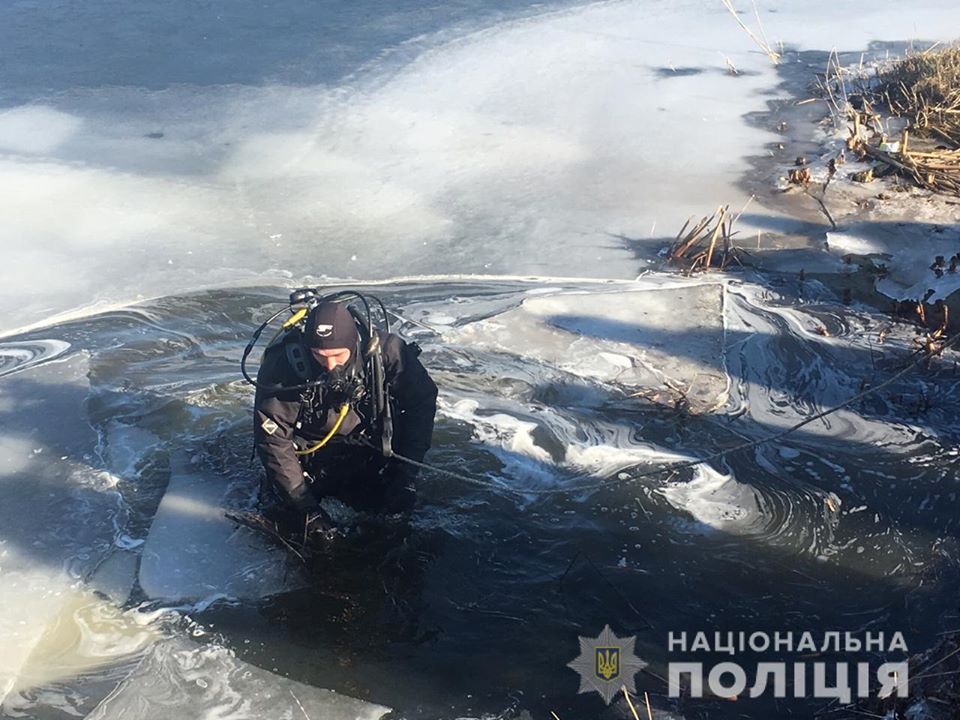 Водолаз ищет тело пропавшего мужчины