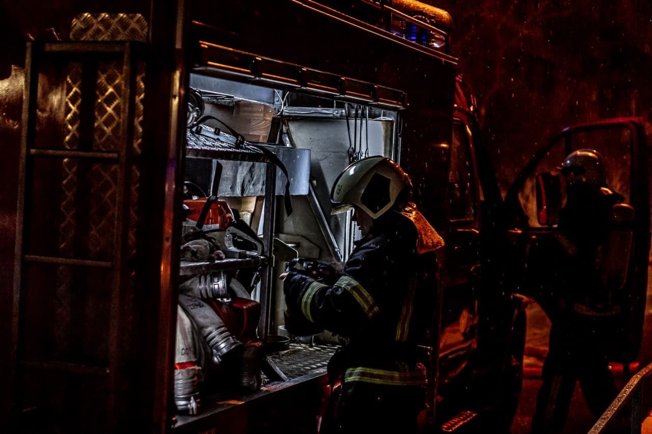 В Деснянском районе Киева загорелась квартира в девятиэтажке